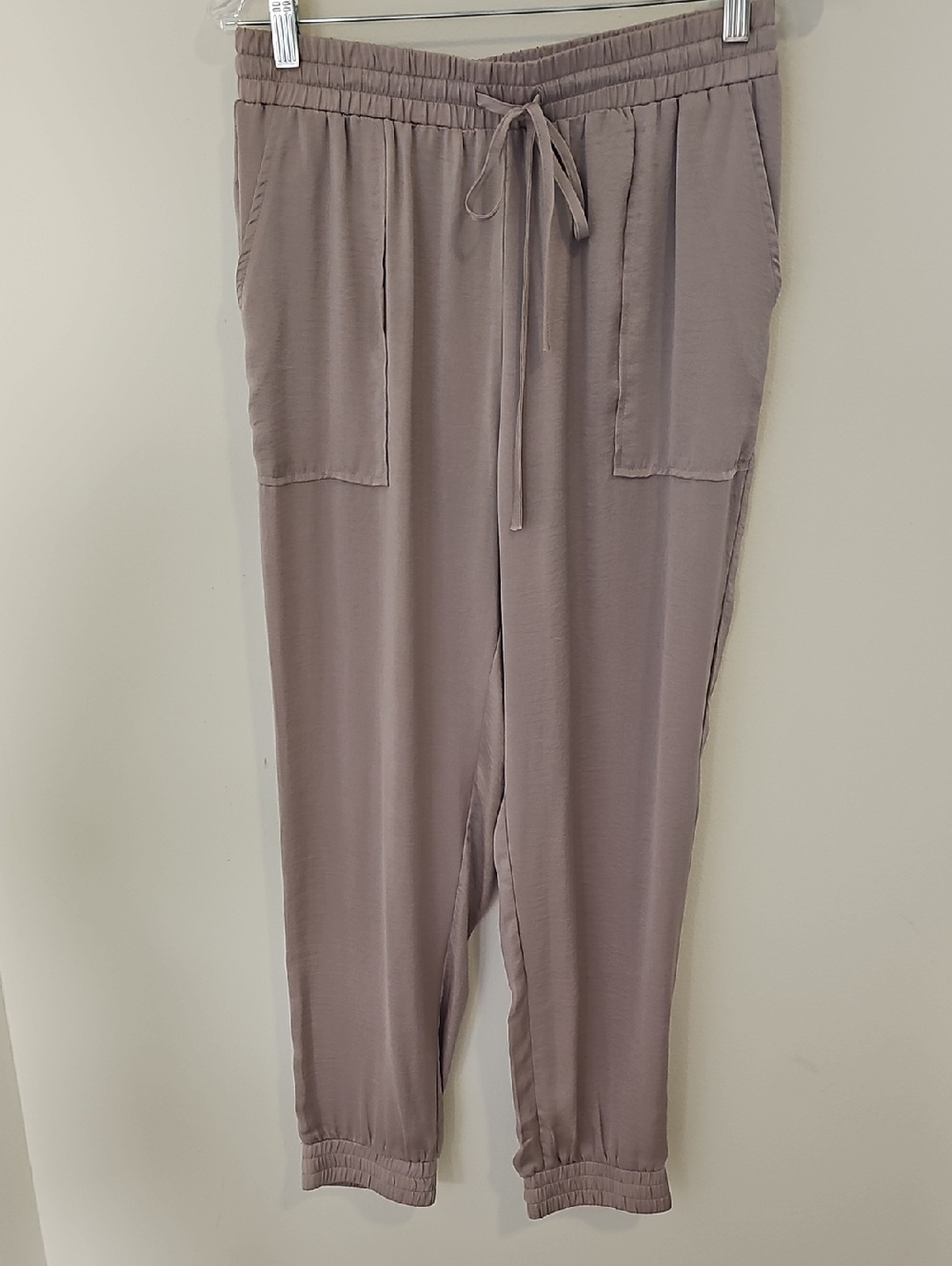 Fun 2 Fun Women's Taupe Drawstring Jogger‎ Pants Size Meduim.